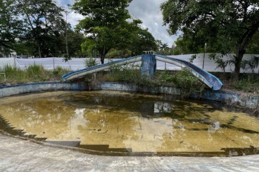 Piscinas del Parque Deportivo se están convirtiendo en un foco de dengue para la ciudad 