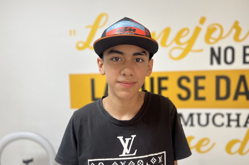 Emanuel Moya, el niño de 13 años que programa computadores