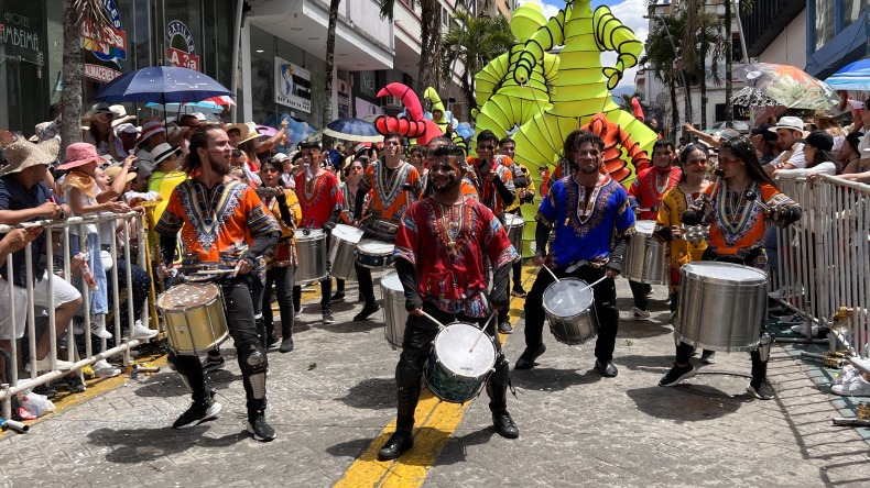 El desfile nacional del Festival Folclórico Colombiano será por la carrera Quinta