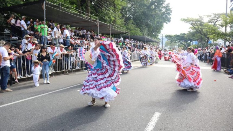 ¿Quiere participar en desfile del Festival Folclórico? Abren convocatoria para comparsas en Ibagué