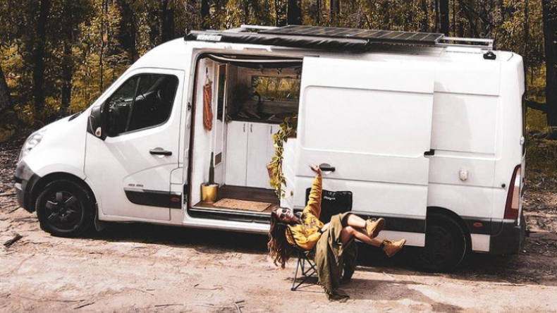 Nómada digital: la joven ibaguereña que viaja por Australia, estudia, trabaja y vive en una van