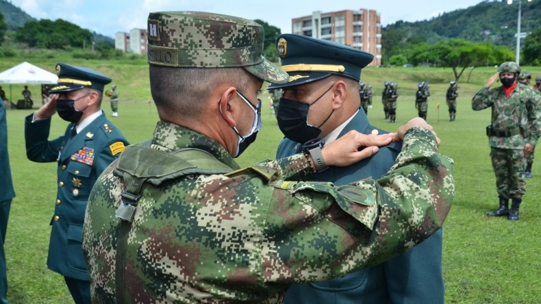 30 oficiales del Ejército Nacional ascendieron al grado superior en la Sexta Brigada de Ibagué 