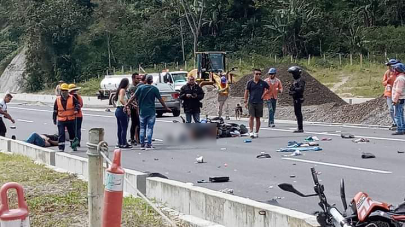 Reportan violento choque entre dos motocicletas en la vía Ibagué - Cajamarca