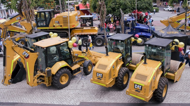 Gobernación del Tolima adquirió maquinaria amarilla para la atención de vías rurales en deterioro