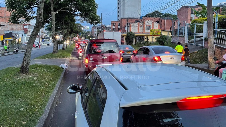 Tome rutas alternas: hay grandes congestiones por obras de pavimentación en la avenida Ambalá
