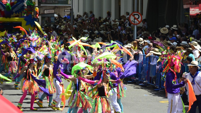 Harinas, vuvuzelas, espumas y pólvora: los elementos prohibidos en la temporada de fiestas en Ibagué