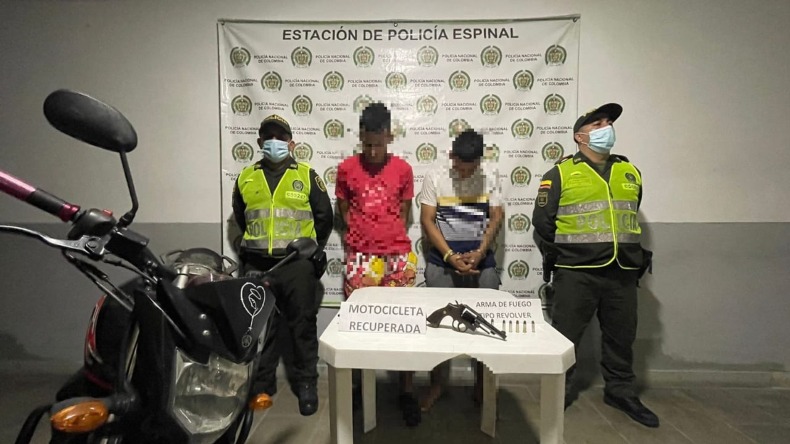Dos hombres armados y en motocicleta fueron capturados luego de una persecución en El Espinal