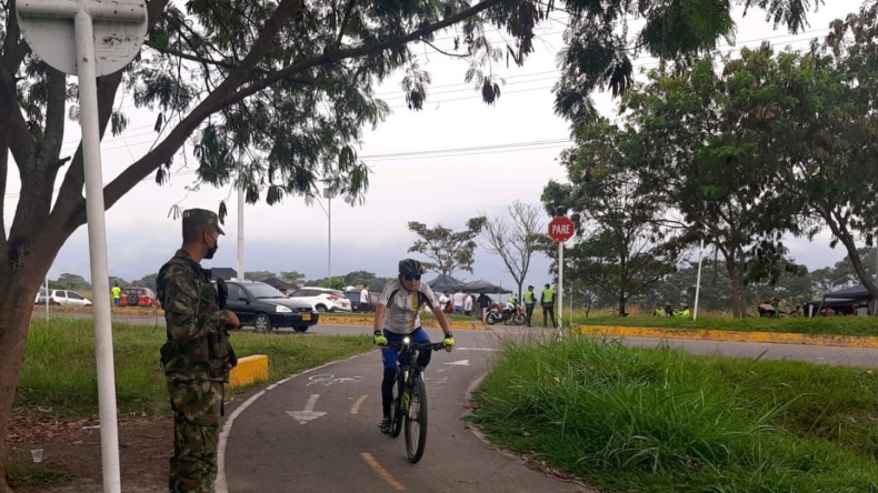 Para evitar riesgos, autoridades piden hacer ejercicio en zonas con presencia policial y militar en Ibagué