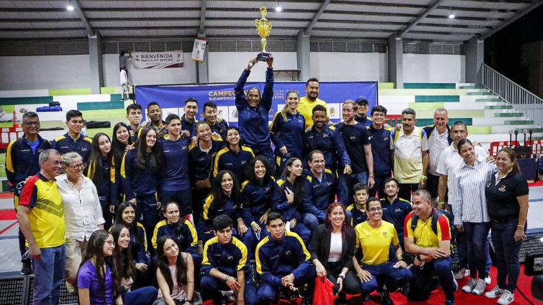 Colombia: primer puesto y trofeo de oro en el Sudamericano de Esgrima celebrado en Ibagué