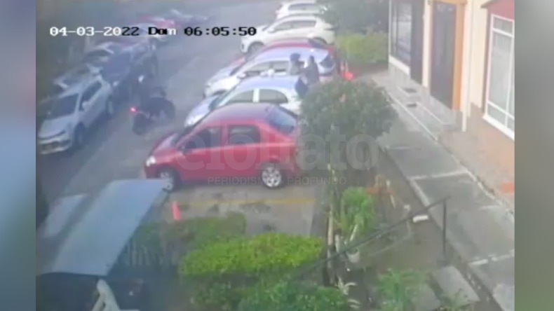 En video: delincuentes motorizados robaron a un ciudadano en el barrio Cañaveral de Ibagué