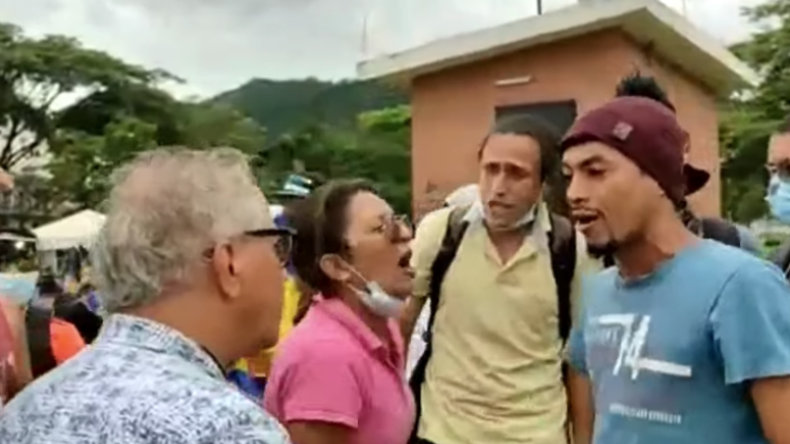 Fuerte choque entre la esposa de exfuncionario de Jaramillo y manifestantes en Villavicencio 