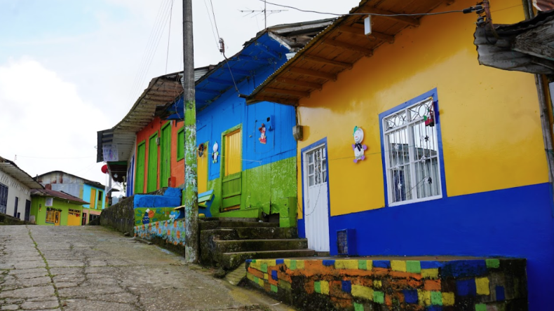 En Gualanday y Tierradentro pintan fachadas y restablecen la convivencia ciudadana 