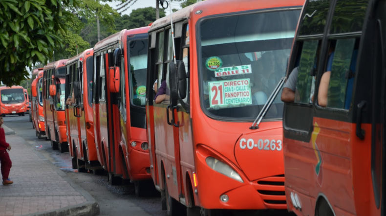 “Usuarios no están inconformes por aumento en la tarifa de busetas, sino por mal servicio”: Secretario de Movilidad de Ibagué