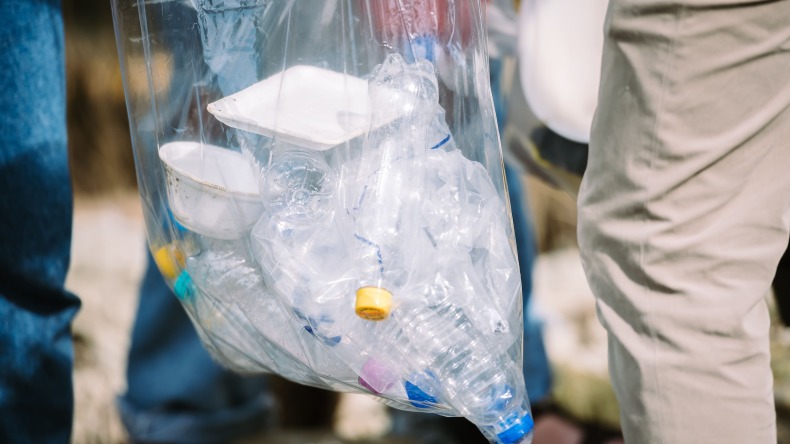 Procuradora dice que plásticos de un solo uso deben ser prohibidos a partir del 2024