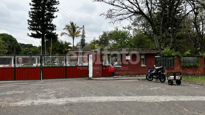 Alcaldía de Ibagué dice que aún hay cupos en colegios públicos, pero plataforma para matrículas no funciona