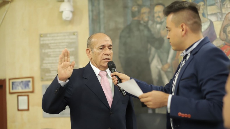 Se posesionó el nuevo concejal de Ibagué, quien reemplazó a Rubén Darío Correa