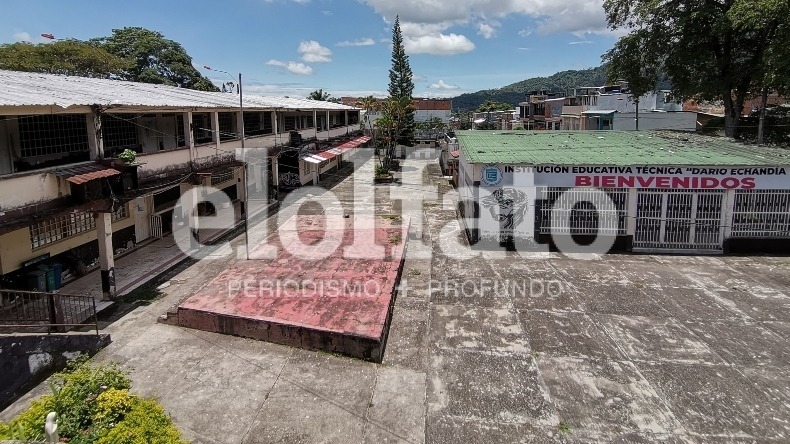 Colegio Darío Echandía de Ibagué: en riesgo inminente de quedarse sin estudiantes ni docentes 
