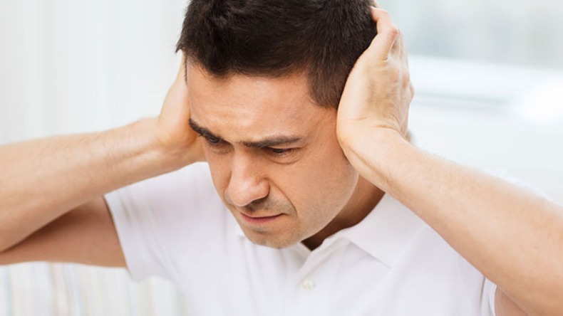 Dolor de oídos: el nuevo síntoma de la variante ómicron del COVID-19 