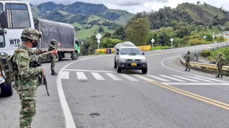 Más de 800 hombres del Ejército están en las vías del Tolima evitando bloqueos y previniendo desabastecimientos