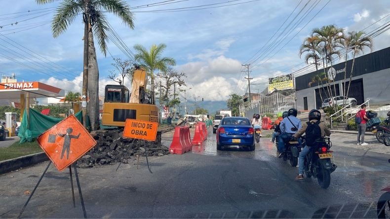 Sigue el trancón: obras del Ibal en avenida Mirolindo afectadas por la lluvia