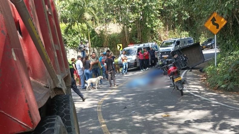 Muere una pareja de motociclistas en la vía Ibagué - Rovira