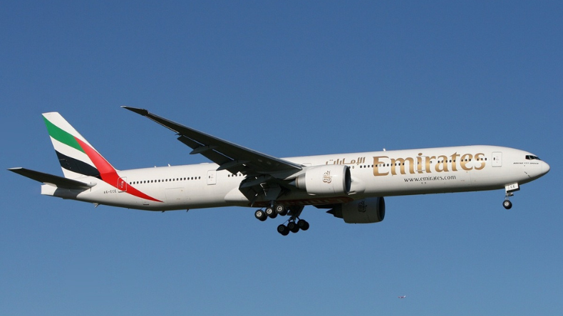 Aeronáutica inició estudio de operación de Emirates Airlines en Colombia 