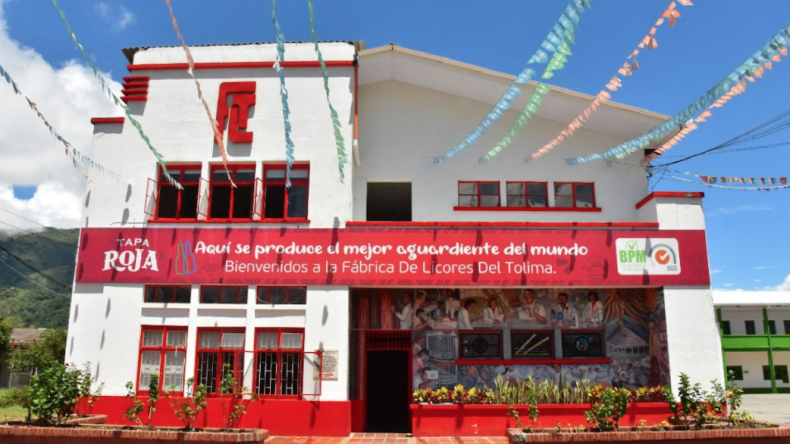Fábrica de Licores del Tolima lanzará un aguardiente Rosado, en homenaje a los Ocobos