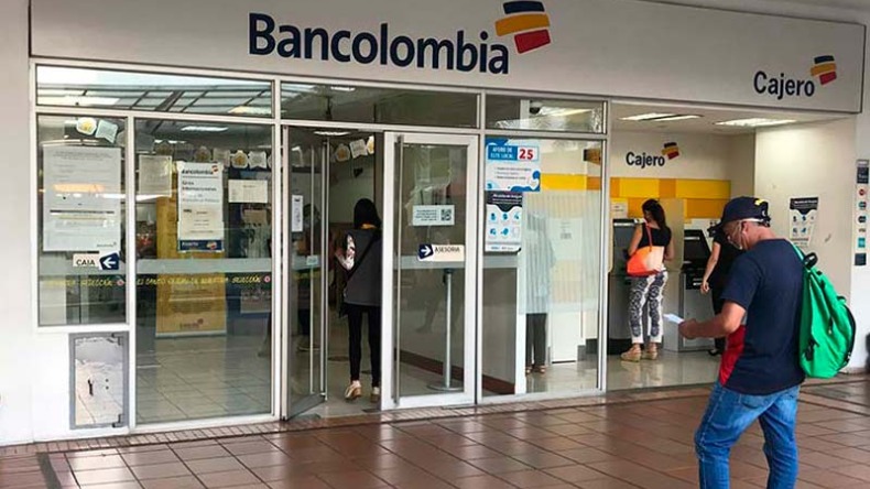 Usuarios de Bancolombia molestos por caída de App en plena quincena 