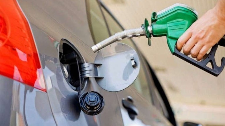 Noviembre comenzó con aumento de $200 en el precio de la gasolina