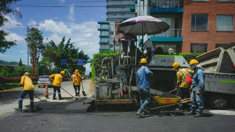 Habrá cierres viales por obras de parcheo en la avenida Guabinal 