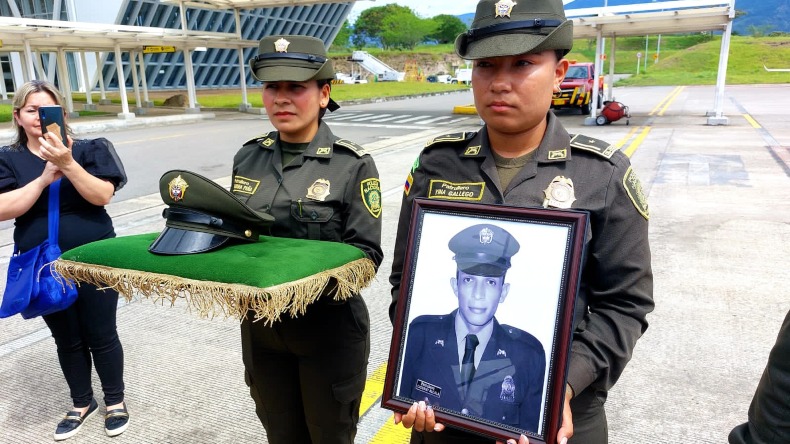 Policía de Ibagué rindió homenaje a patrullero asesinado en Bello, Antioquia 