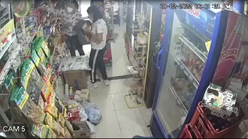 En video quedó registrado el robo de un supermercado del barrio La Gaviota de Ibagué