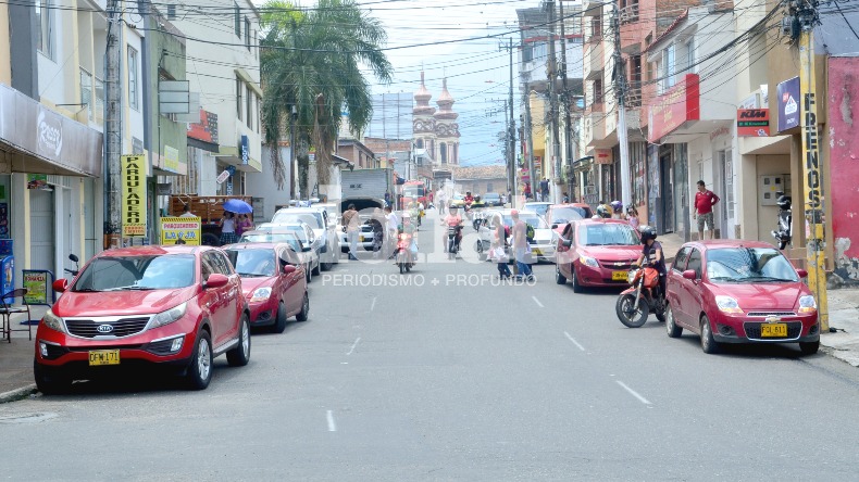 Anuncian operativos para acabar con el parqueadero público al aire libre en la carrera Sexta de Ibagué