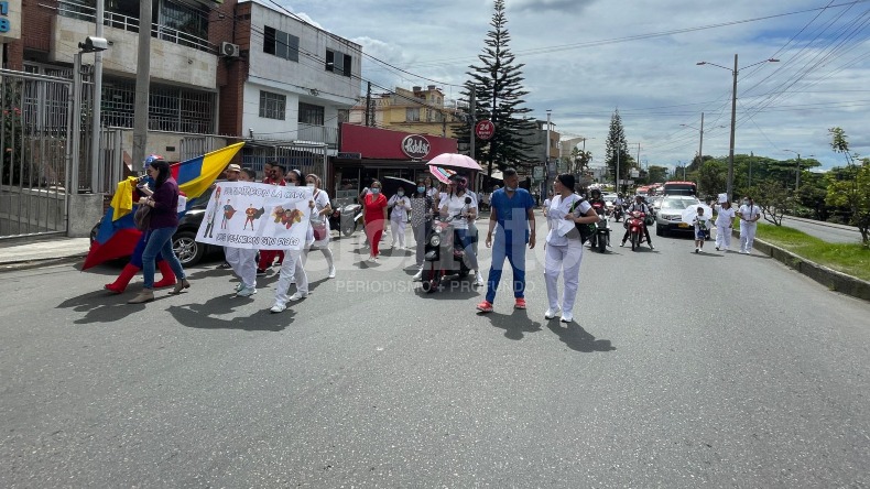 Trabajadores de la salud protestaron en las calles de Ibagué por falta de pago del Gobierno Nacional 