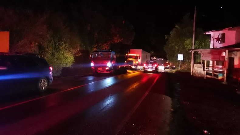 Exceso de vehículos ocasiona tránsito lento en la vía Cajamarca - Ibagué 