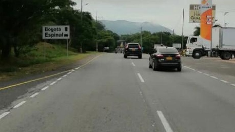 Grave accidente en la vía Bogotá - Ibagué dejó dos personas fallecidas 