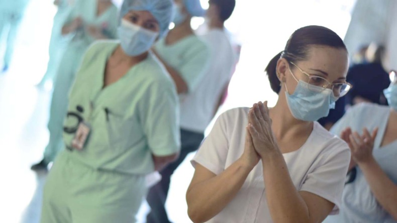 Buscan enfermeros para trabajar en Estados Unidos con sueldo de $23 millones