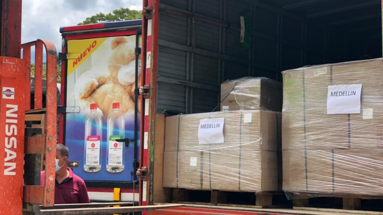 Alcohol de la Fábrica de Licores del Tolima ya llegó a supermercados PriceSmart en el país
