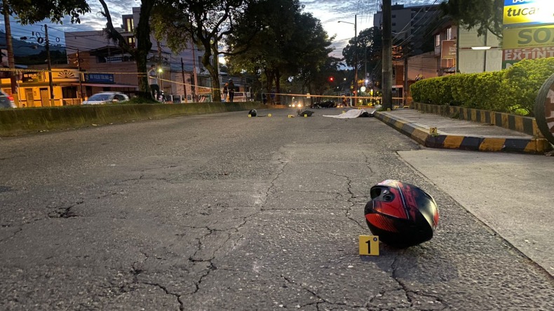 Un motociclista falleció y otro quedó gravemente herido por accidente en la calle 64 con Ambalá 