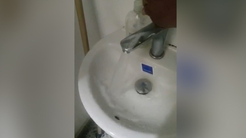 IBAL verificó suministro de agua en edificio Oporto de Ibagué por denuncias de sus residentes 