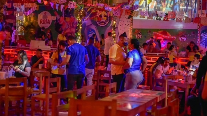 Atención: bares, restaurantes y comercios tendrán horario extendido las 24 horas en la temporada de fiestas
