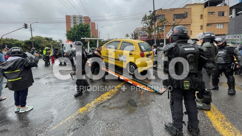 Taxistas están agrediendo a los conductores de las grúas y bloqueando los parqueaderos: Secretario de Movilidad de Ibagué