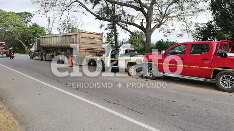 Cinco vehículos involucrados en fuerte accidente de tránsito en la variante de El Espinal