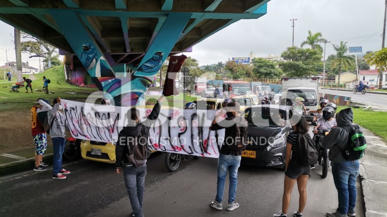 Estudiantes de la Universidad del Tolima adelantan bloqueos en la carrera Quinta