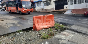Calle 67 de Ibagué está convertida en una pista de obstáculos 