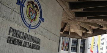Formulan cargos a dos exsecretarios de Suárez por presunto incumplimiento de contrato