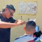 Joven ibaguereño montó una barbería ambulante para pagar su universidad