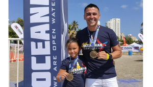Pódium familiar: papá e hija ibaguereños ganaron competencia internacional en natación en aguas abiertas