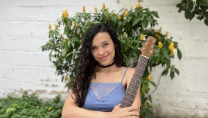 Abril, la historia de la artista ibaguereña que lleva 15 años haciendo música