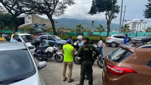 Por estacionarse en zona peatonal, autoridades multaron a 10 conductores en Ibagué